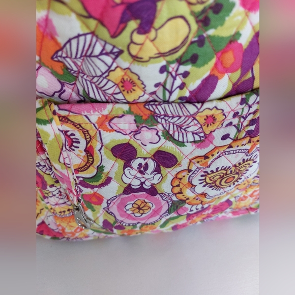Vera Bradley Disney Parks BOUNCING BOUQUET VERA TOTE - Picture 3 of 4